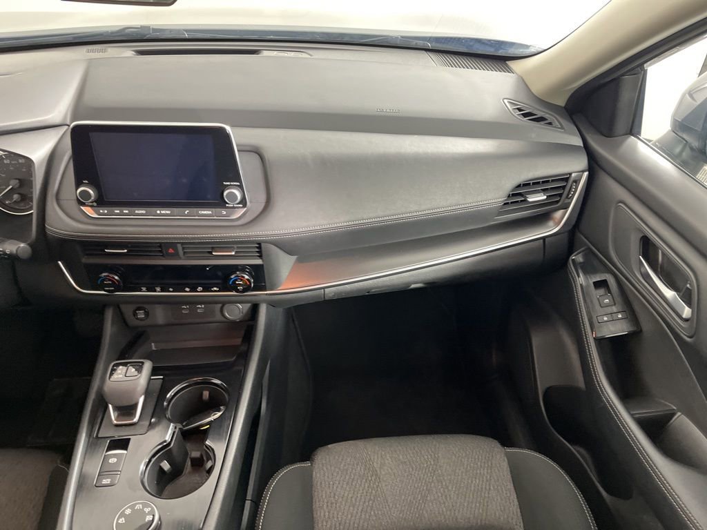 Used 2025 Nissan Rogue SV AWD/4WD image 17