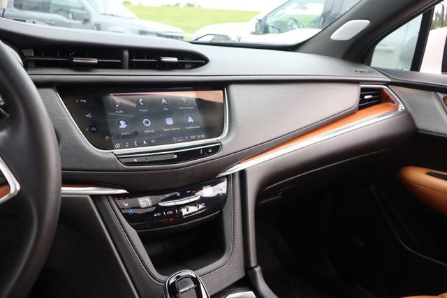 Used 2021 Cadillac XT5 Premium Luxury AWD/4WD image 24