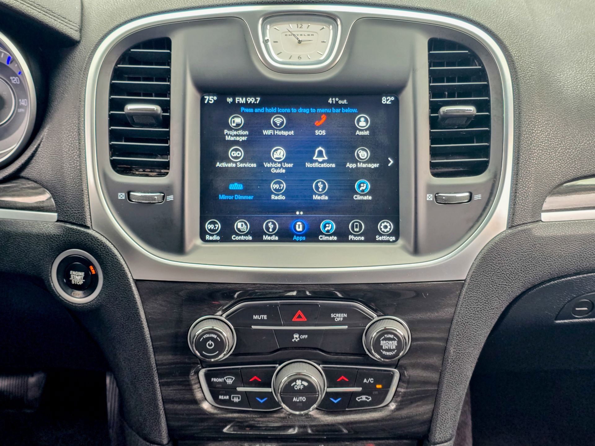 Used 2018 Chrysler 300 Touring image 39