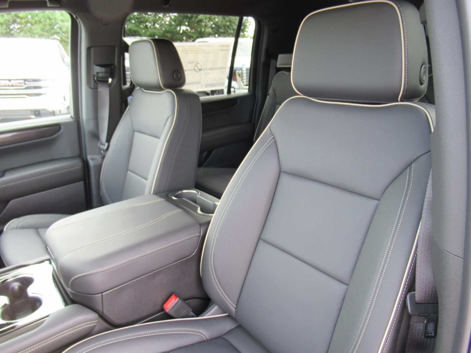New 2026 GMC Yukon XL Elevation RWD image 17