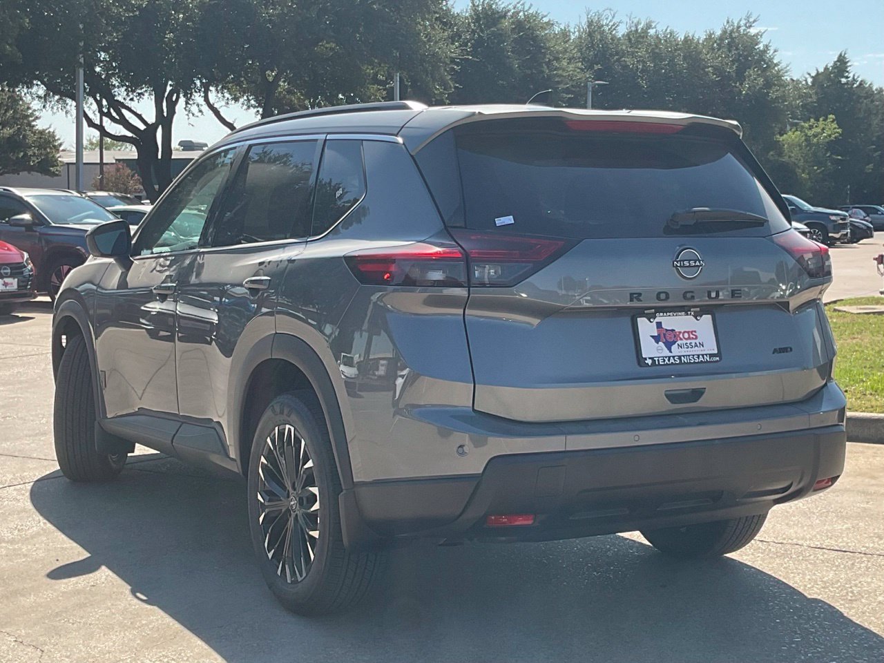 New 2027 Nissan Rogue Dark Armor AWD/4WD image 6