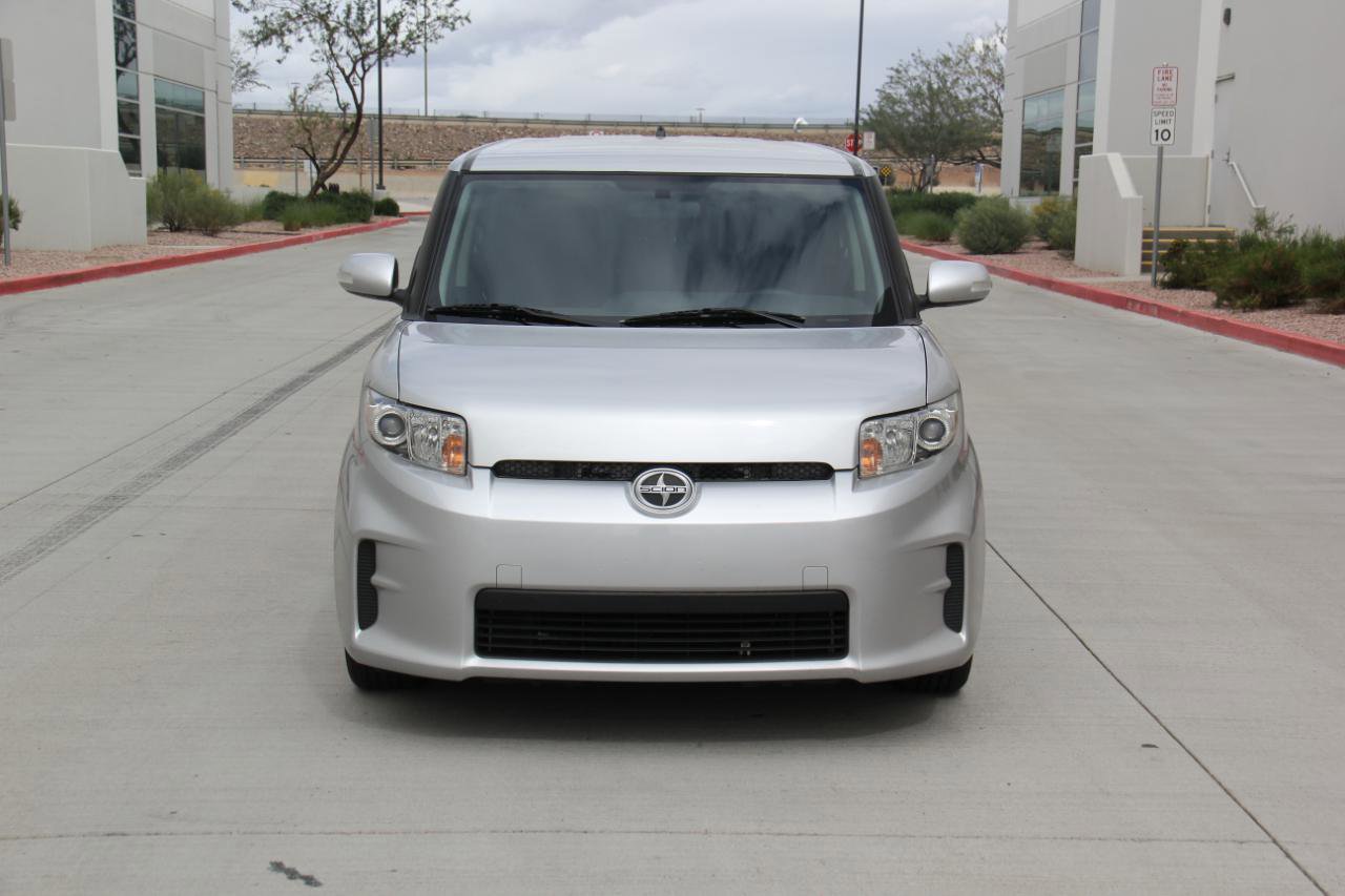 Used 2012 Scion xB image 2