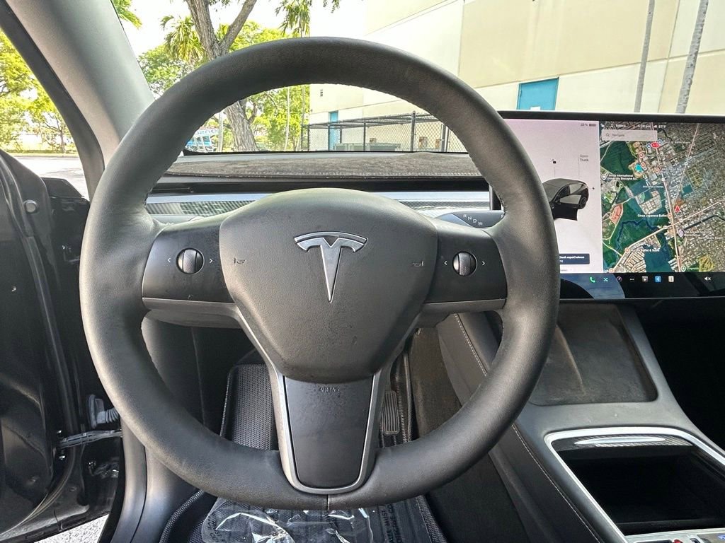 Used 2021 Tesla Model Y Long Range AWD/4WD image 19