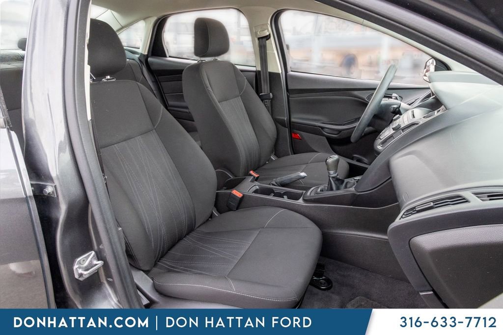 Used 2017 Ford Focus S image 22