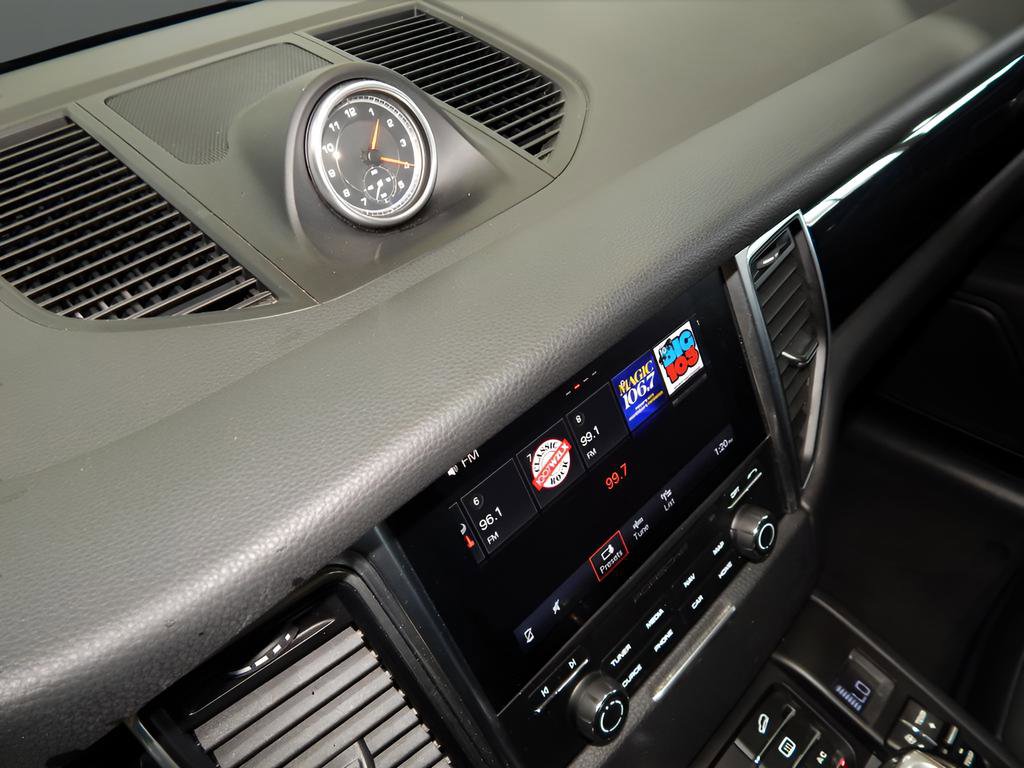 Used 2018 Porsche Macan Sport Edition image 22