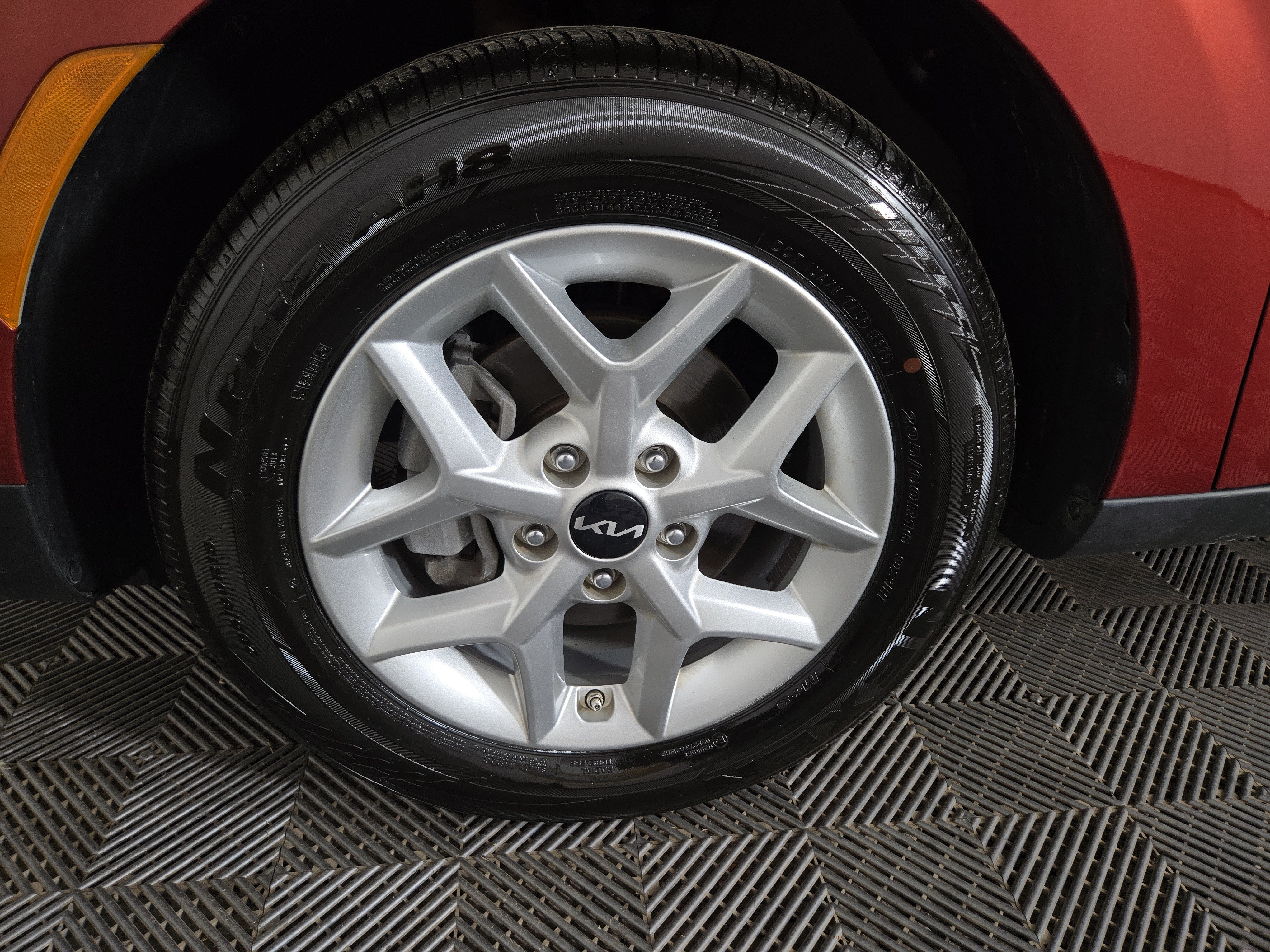 Used 2024 Kia Soul LX w/ LX Technology Package FWD image 33