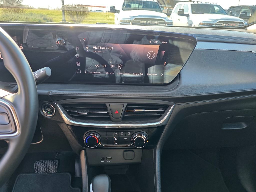 Used 2024 Buick Encore GX Sport Touring image 20