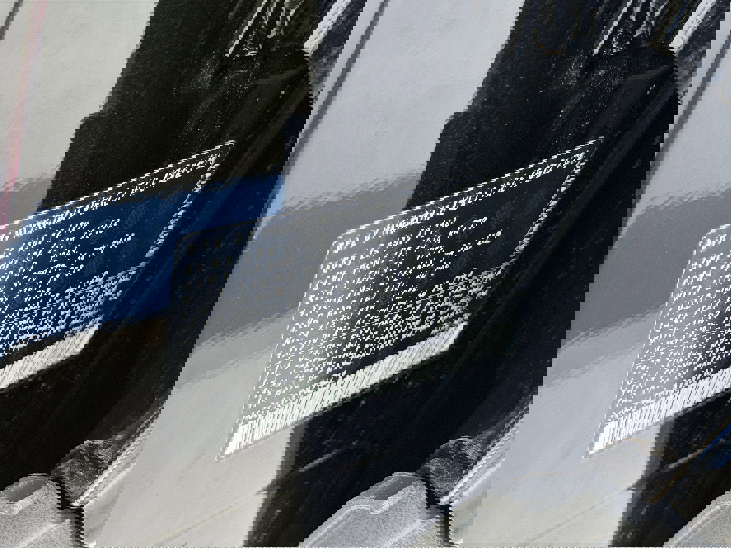 New 2026 Volkswagen Taos SE image 30