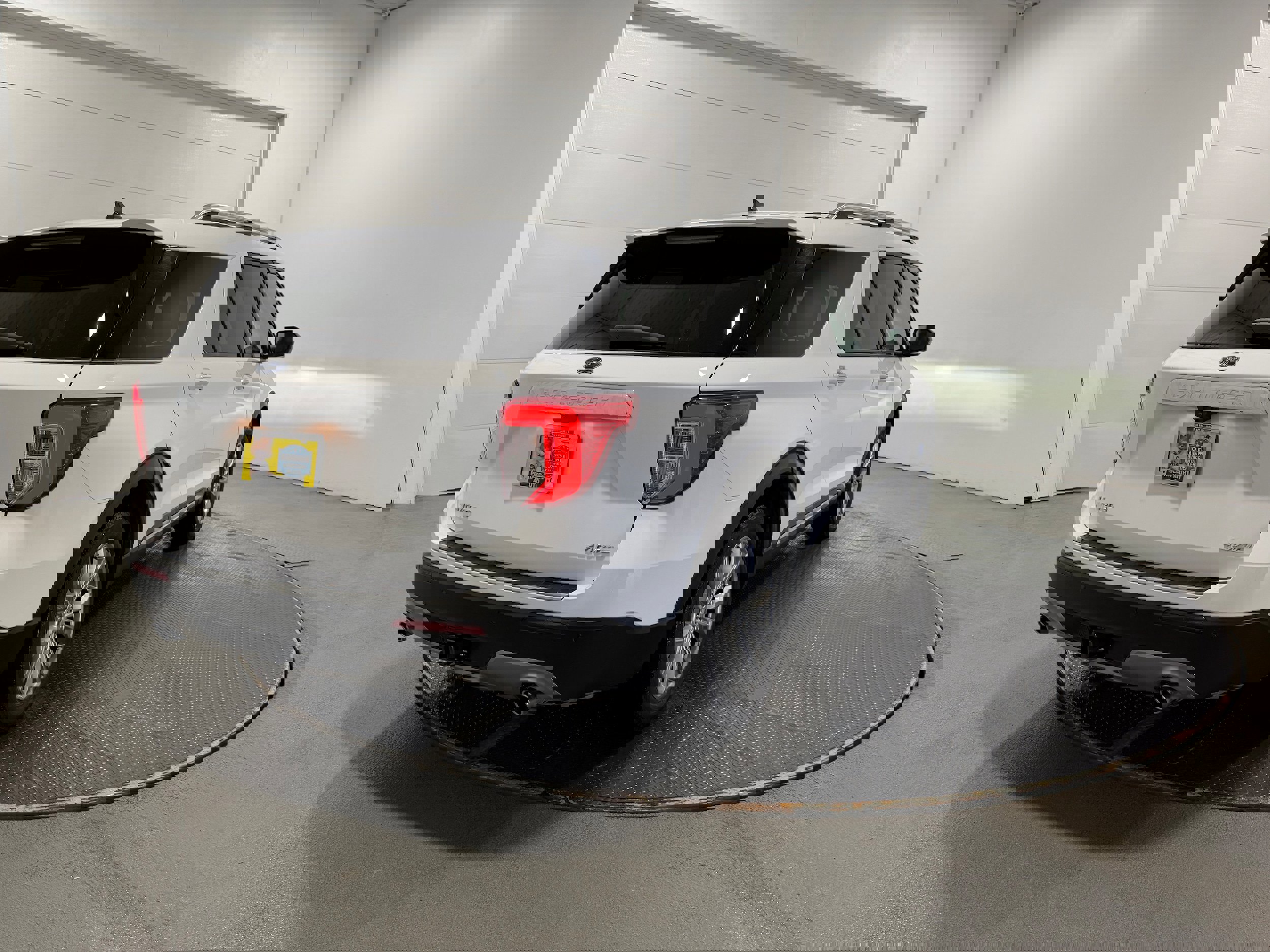 Used 2021 Ford Explorer Limited w/ Equipment Group 301A image 36