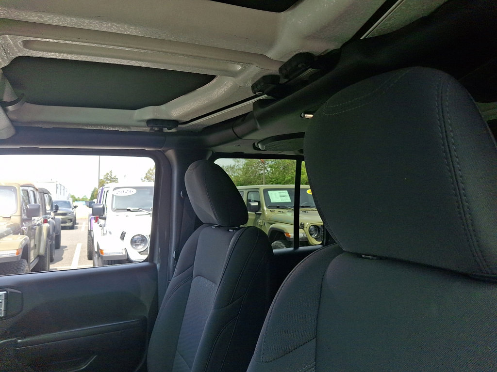 Used 2022 Jeep Wrangler Unlimited Sport AWD/4WD image 24