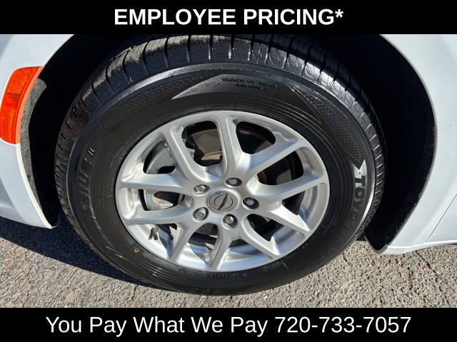 Used 2022 Chrysler Pacifica Touring-L FWD image 10