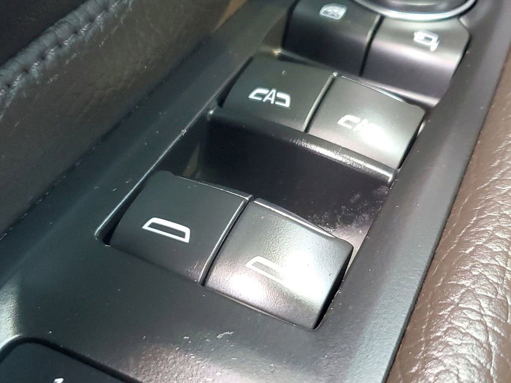 Used 2021 GMC Yukon Denali w/ Denali Ultimate Package image 35