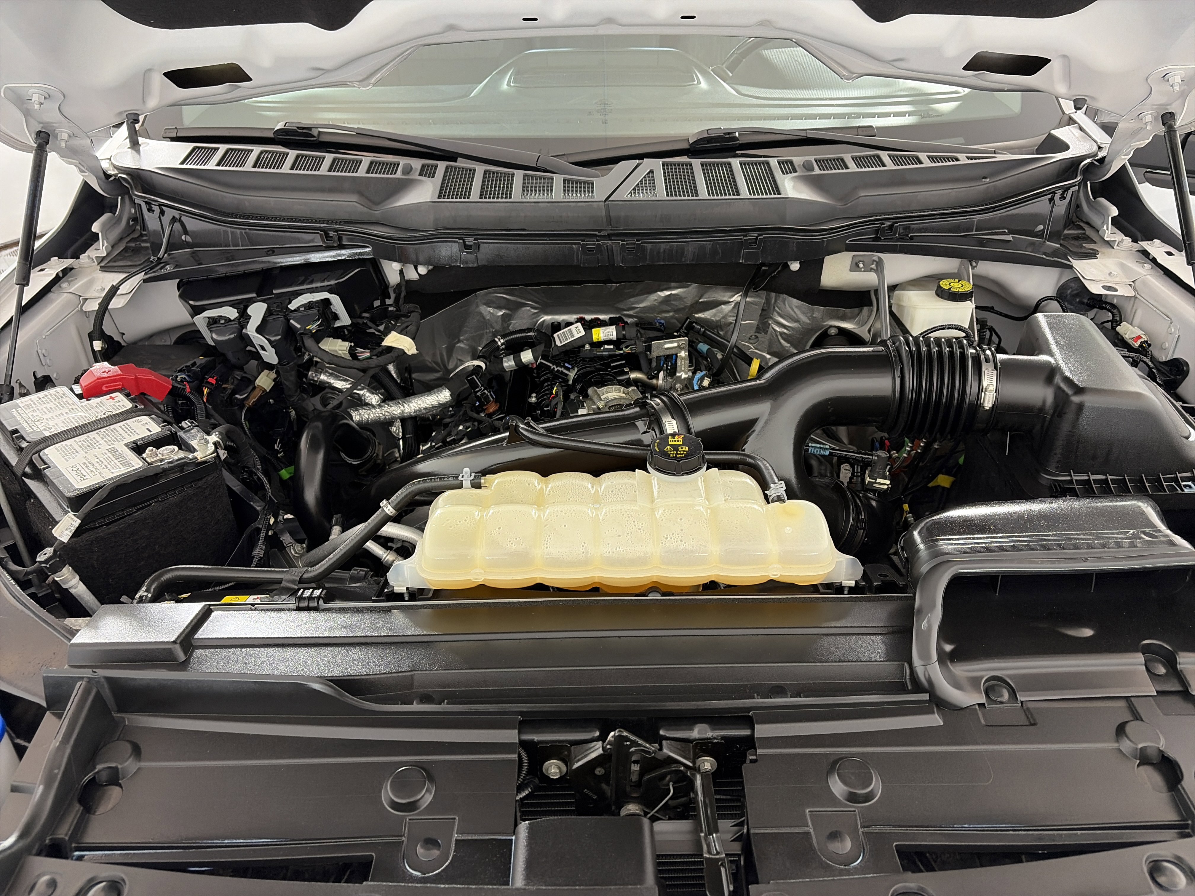 Used 2022 Ford F150 XLT w/ Equipment Group 302A High image 11