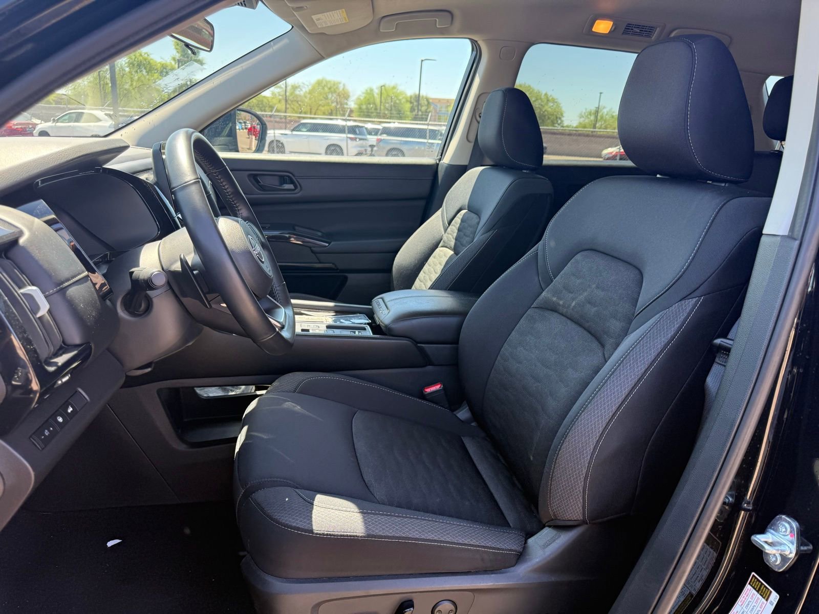 Certified 2025 Nissan Pathfinder SV image 12