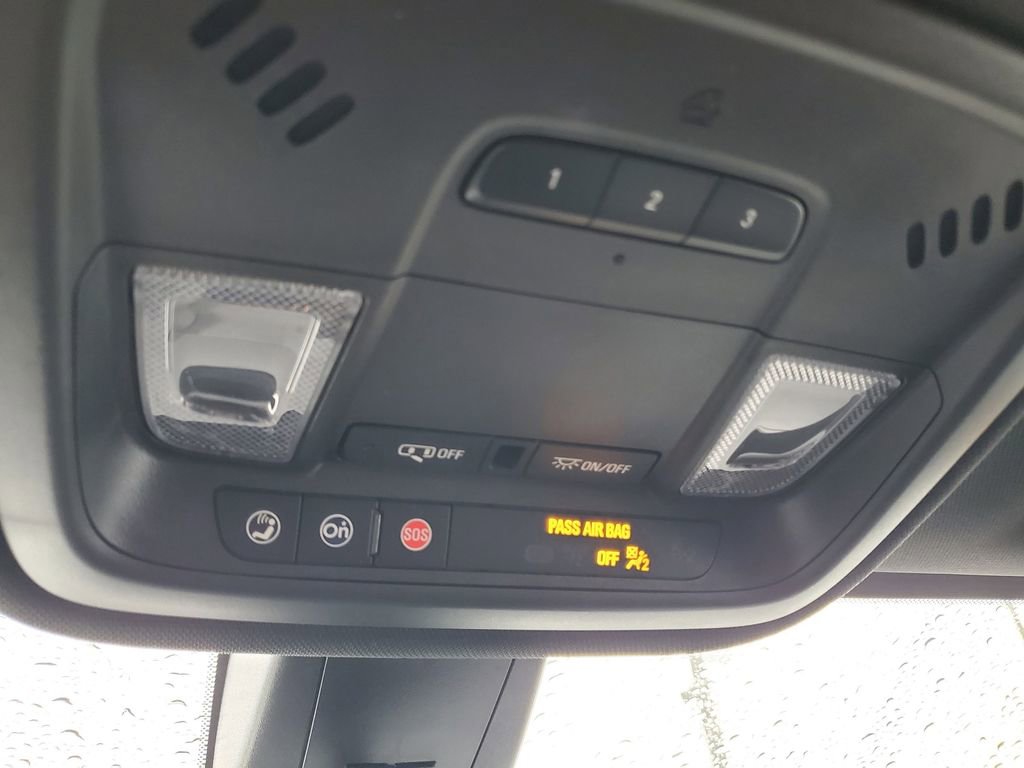 Used 2022 Chevrolet Traverse LT w/ LPO, Floor Liner Package image 28