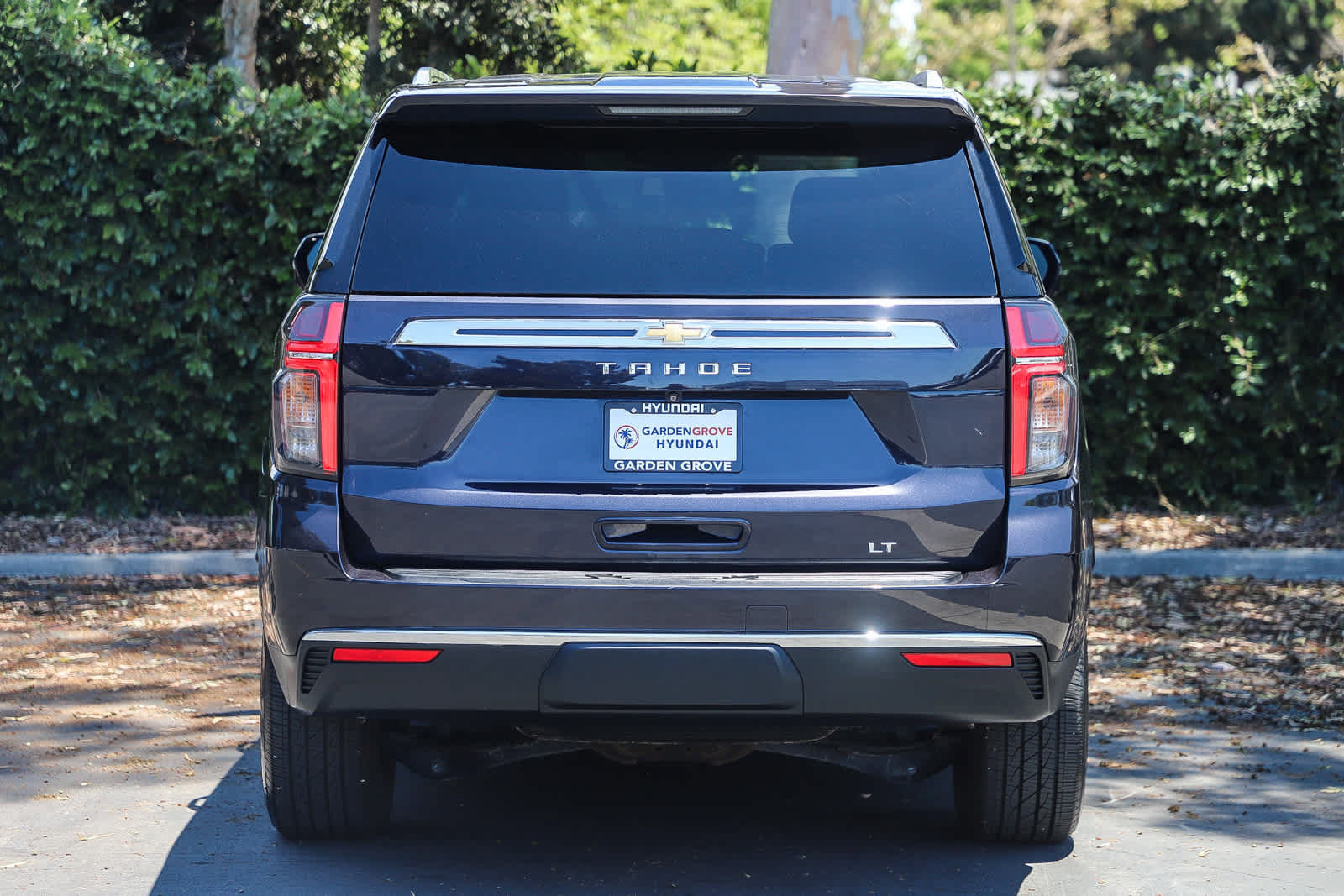 Used 2024 Chevrolet Tahoe LT w/ Luxury Package RWD image 7