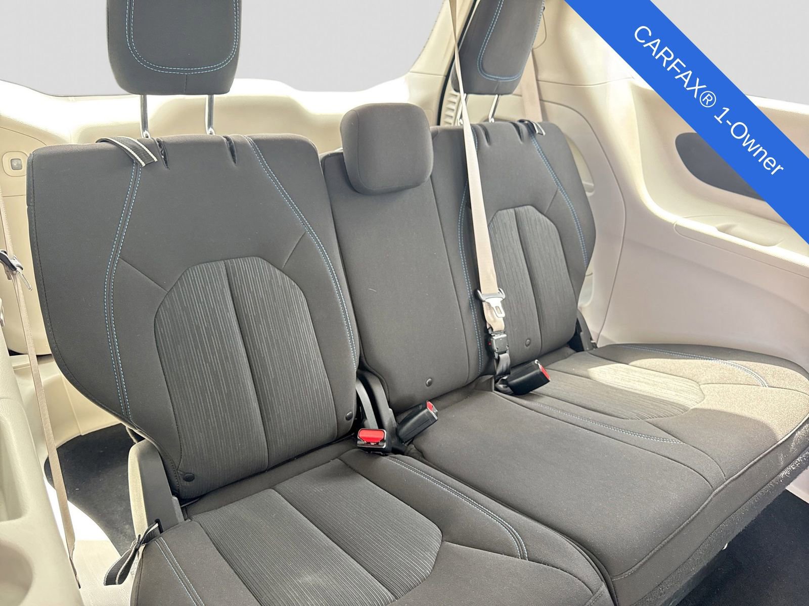 Used 2021 Chrysler Pacifica Touring w/ Cold Weather Group FWD image 25
