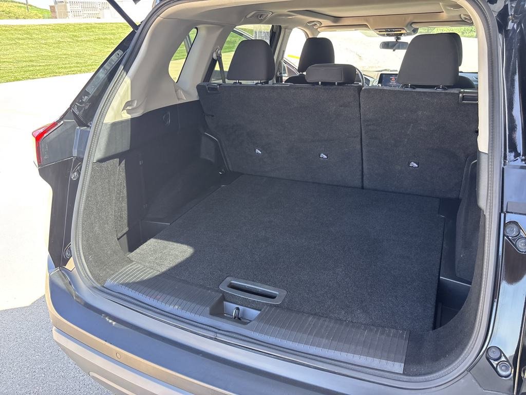 Used 2021 Nissan Rogue SV image 27