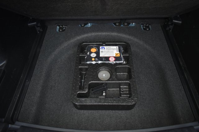 Used 2018 Jeep Compass Latitude w/ Popular Equipment Group image 40