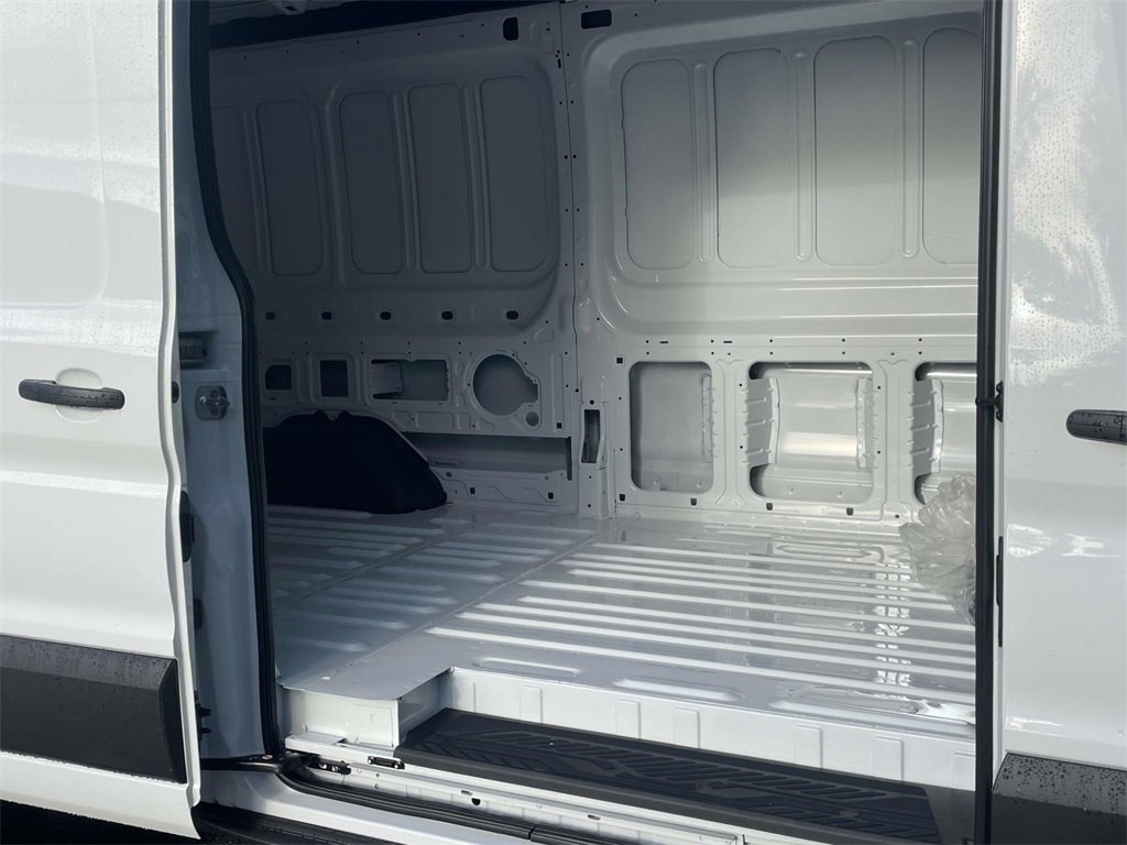 New 2026 Ford Transit 250 148 Medium Roof image 9