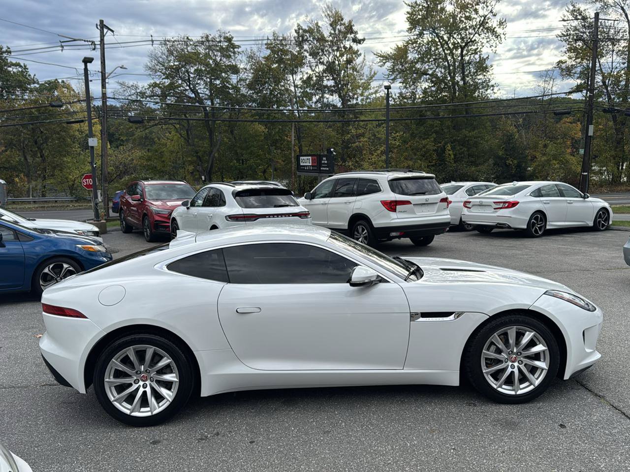 Used 2017 Jaguar F-TYPE Coupe RWD image 7