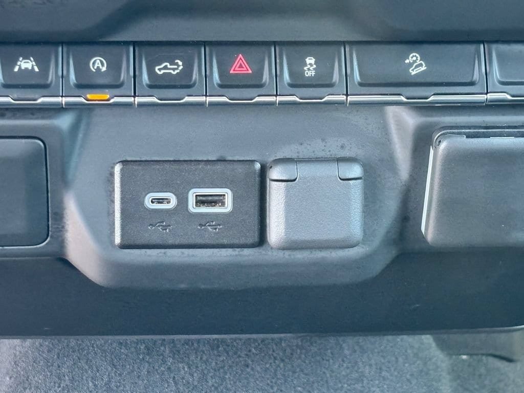 Used 2024 Chevrolet Silverado 1500 Custom Trail Boss AWD/4WD image 23