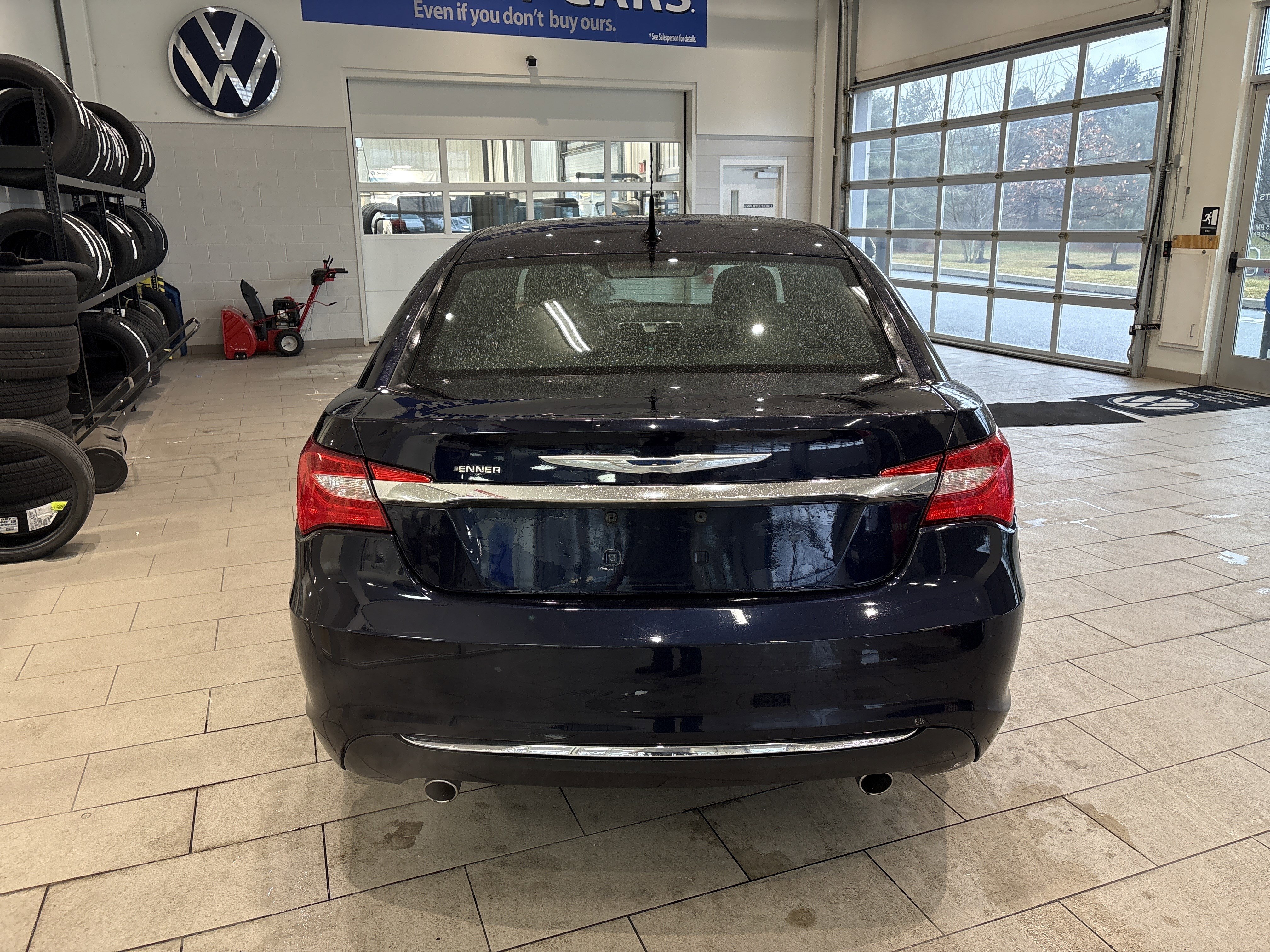 Used 2011 Chrysler 200 Touring w/ Cold Weather Group image 5