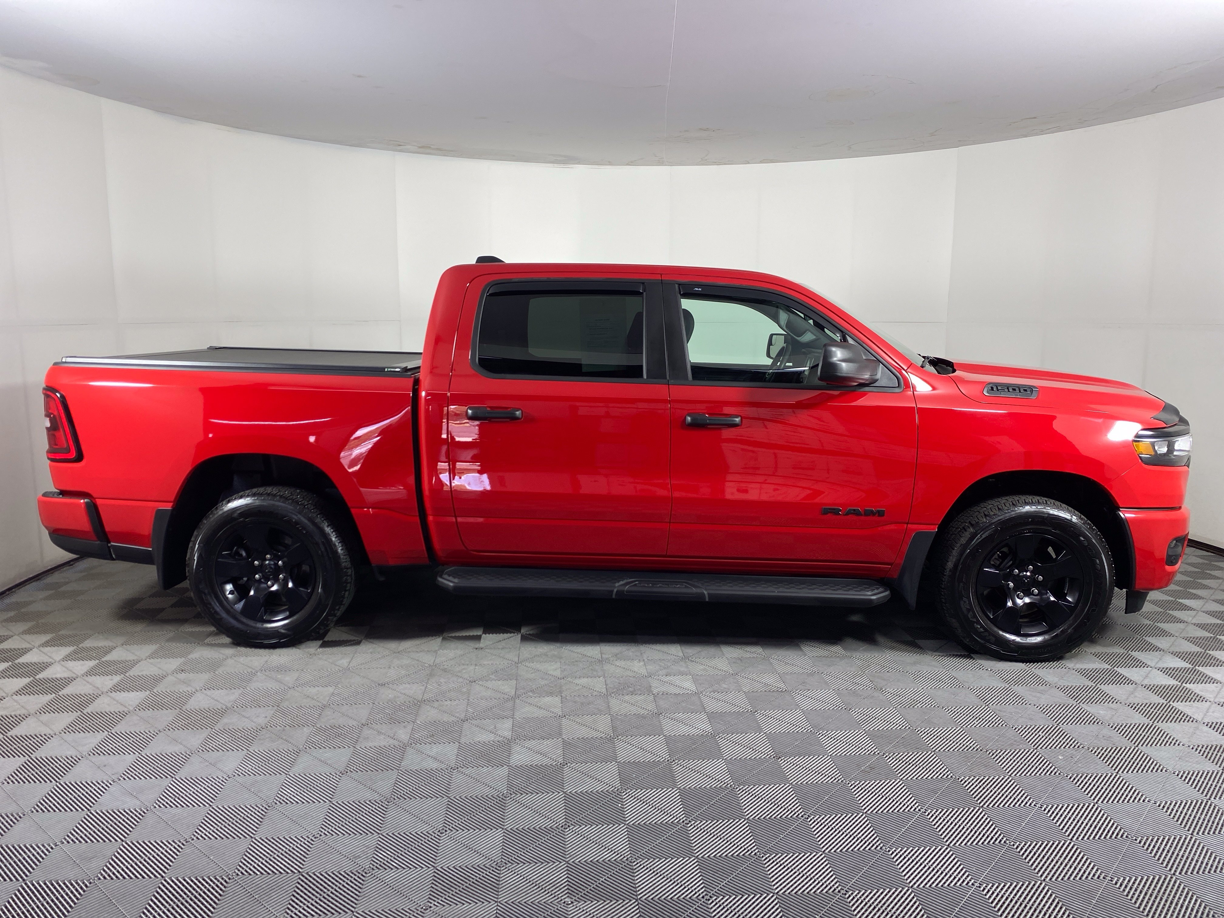 Used 2025 RAM 1500 Tradesman w/ Night Edition AWD/4WD image 5