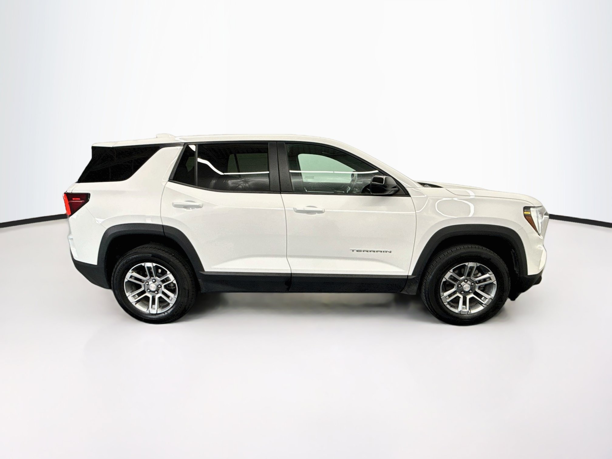Used 2025 GMC Terrain Elevation FWD image 10