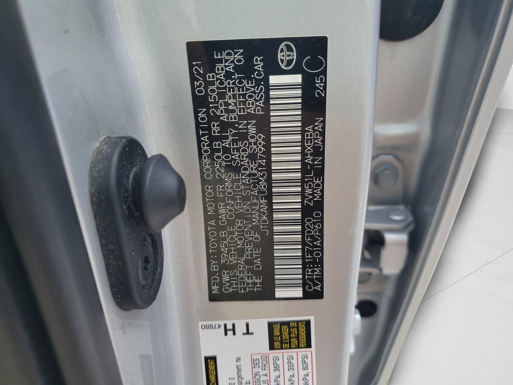 Certified 2021 Toyota Prius LE FWD image 27
