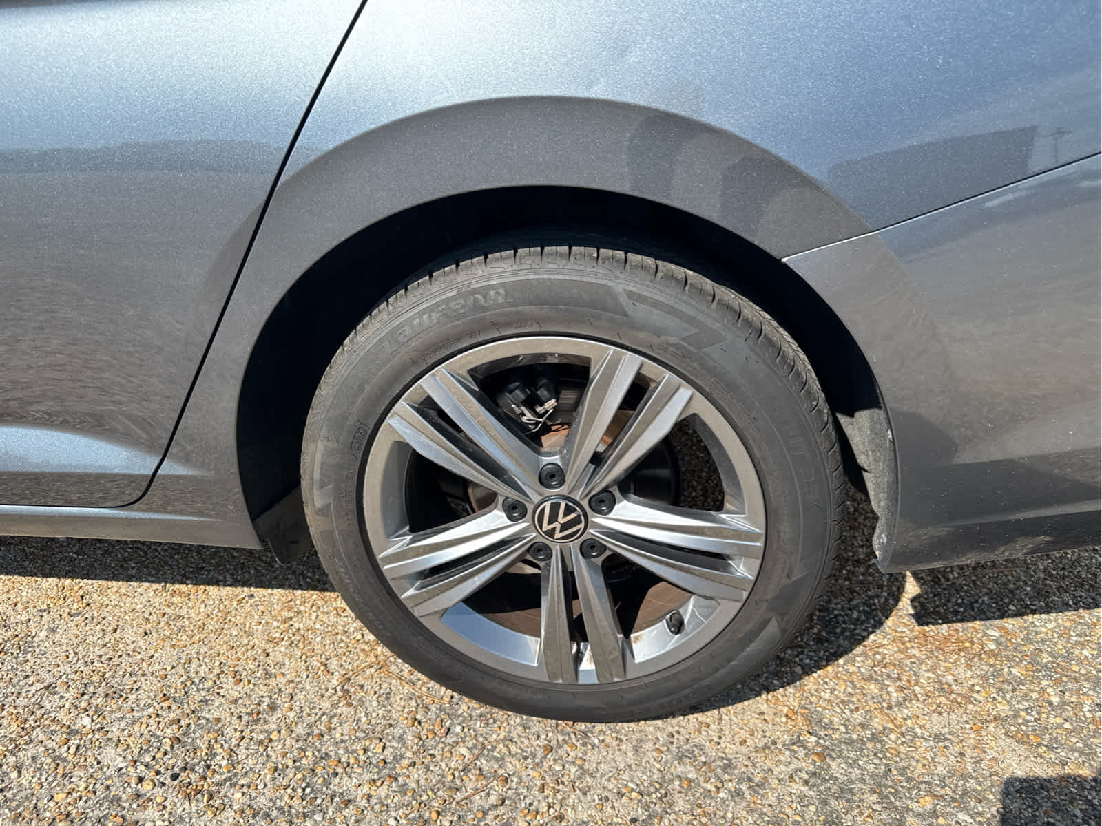 Used 2024 Volkswagen Jetta SE FWD image 16