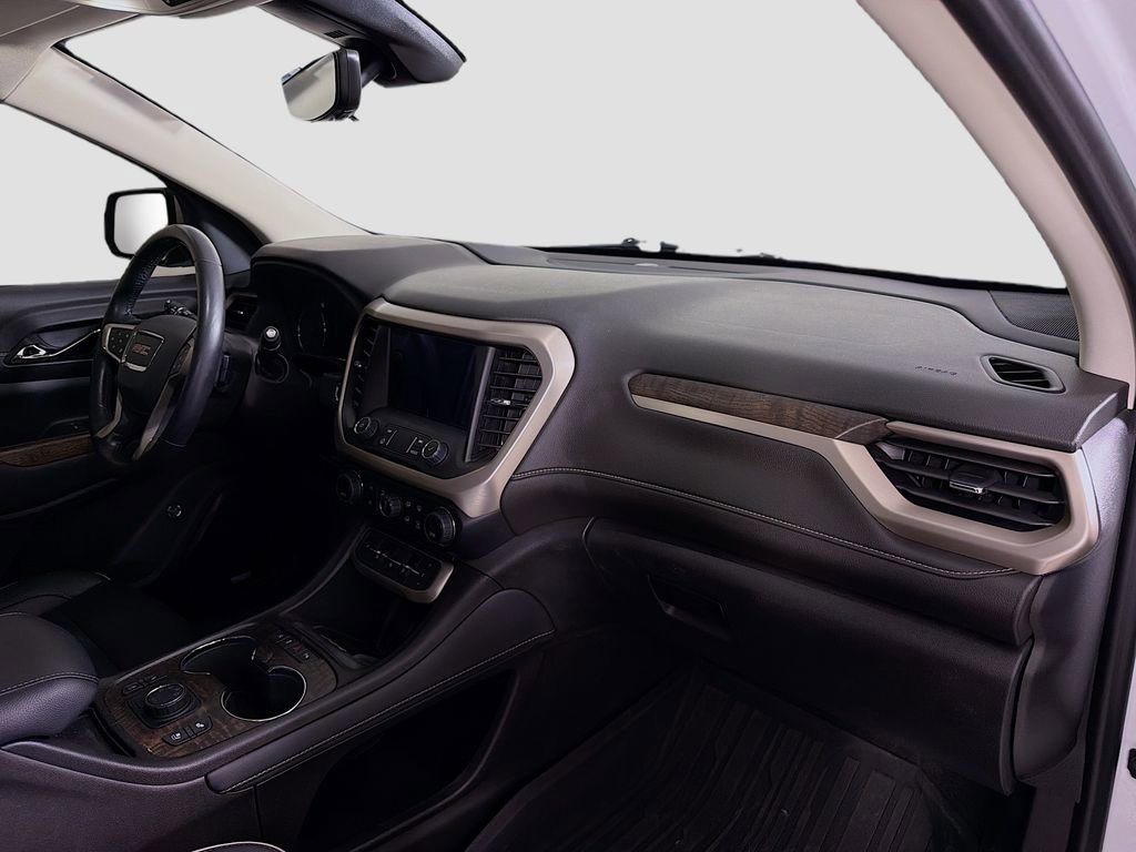 Used 2022 GMC Acadia Denali w/ Denali Technology Package image 33
