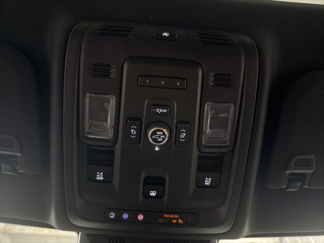Used 2024 Cadillac Escalade ESV Premium Luxury w/ Performance Package AWD/4WD image 42