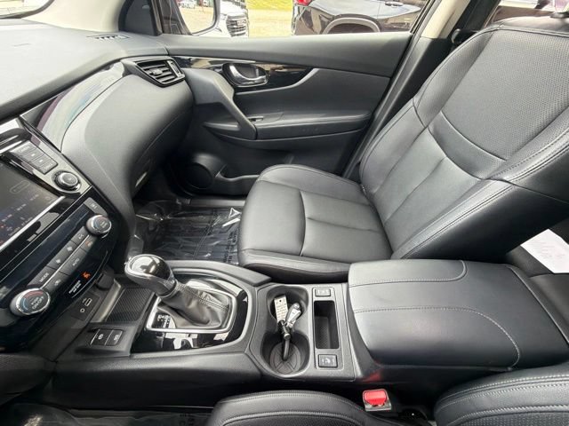 Used 2022 Nissan Rogue Sport SL w/ Premium Package FWD image 24