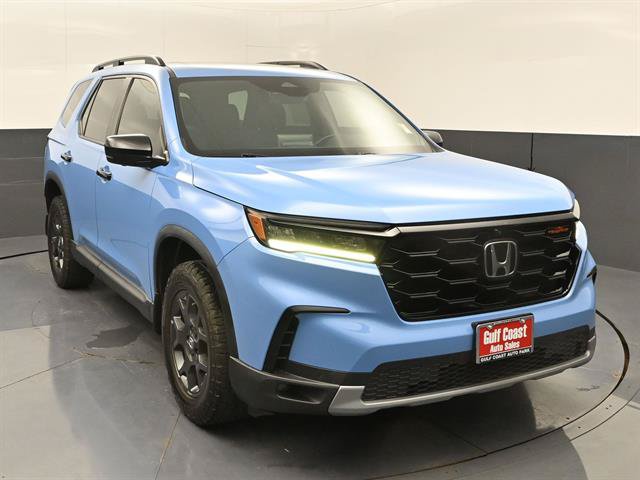 Used 2023 Honda Pilot TrailSport image 3