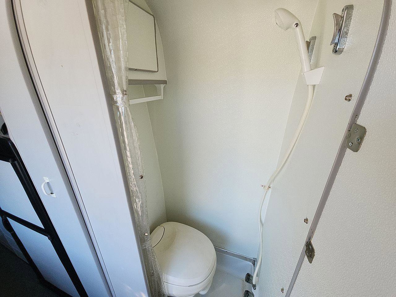 Used 2011 Mercedes-Benz Sprinter 2500 image 22