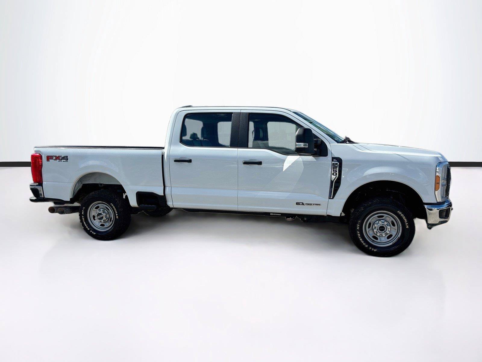 Used 2023 Ford F250 XL w/ FX4 Off-Road Package AWD/4WD image 8