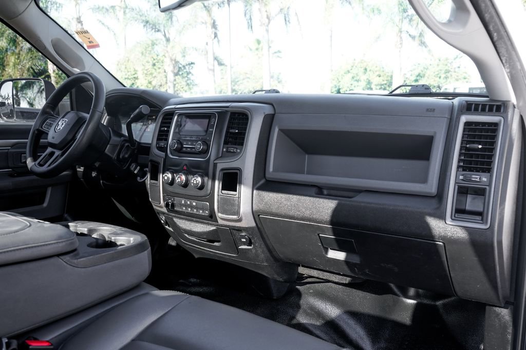 Used 2018 RAM 5500 Tradesman w/ Power & Remote Entry Group image 31