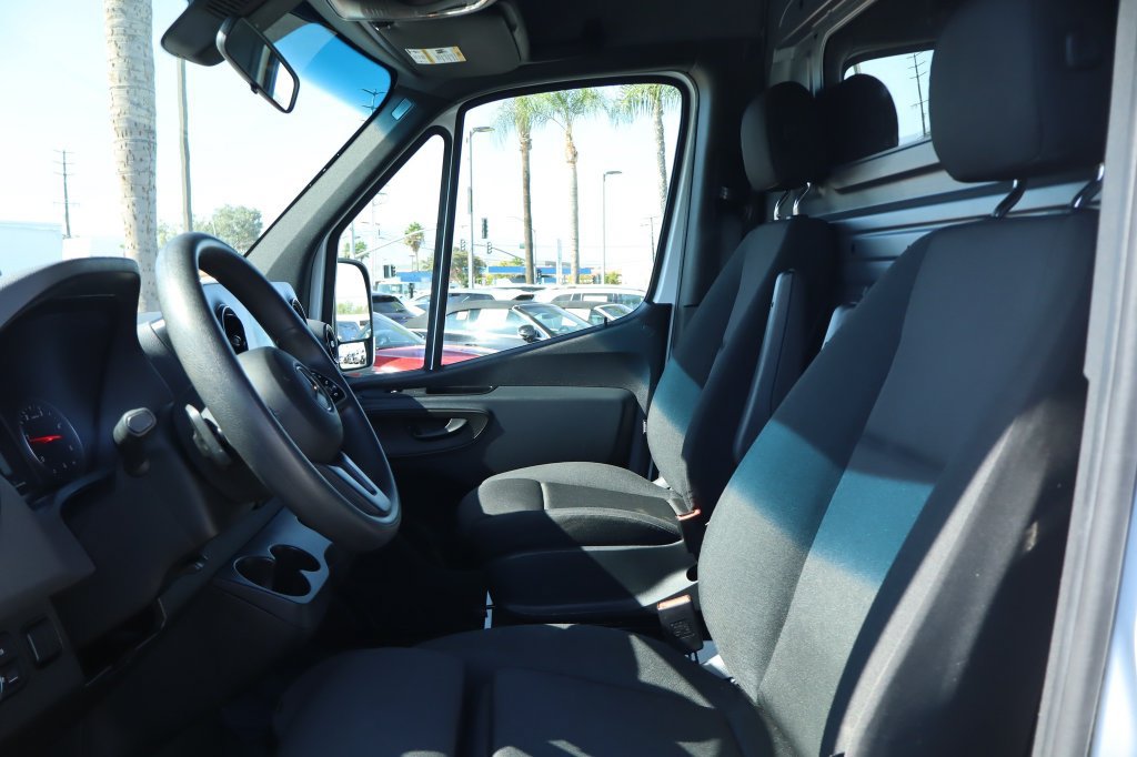 Used 2024 Mercedes-Benz Sprinter 2500 image 19