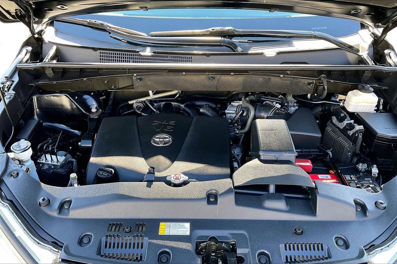 Used 2019 Toyota Highlander XLE image 39