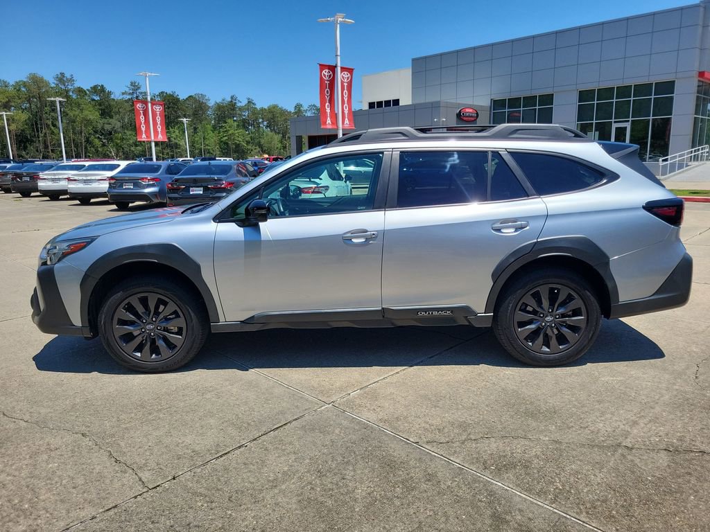 Used 2023 Subaru Outback Onyx Edition AWD/4WD image 2