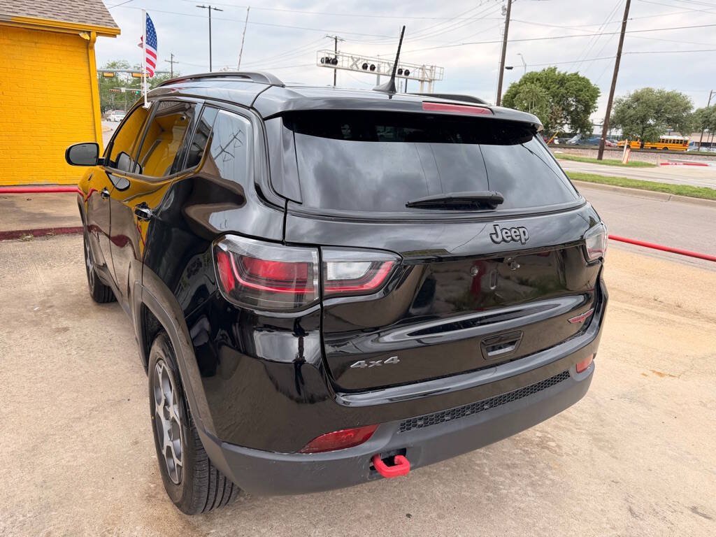 Used 2022 Jeep Compass Trailhawk w/ Trailhawk Elite Group AWD/4WD image 3