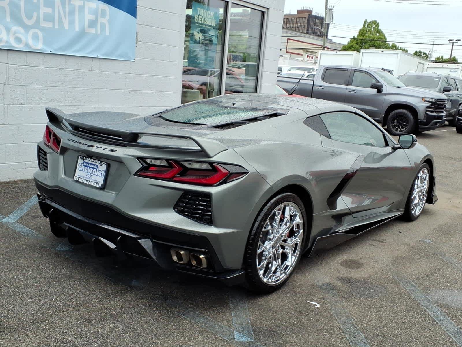 Used 2022 Chevrolet Corvette Stingray Preferred Cpe w/ Z51 Performance Package RWD image 6