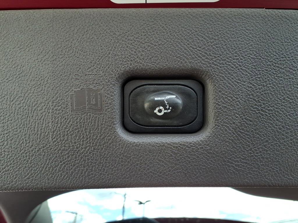 Used 2019 Lincoln Nautilus Select image 17