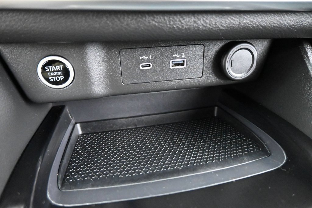 Used 2023 Nissan Rogue S FWD image 12