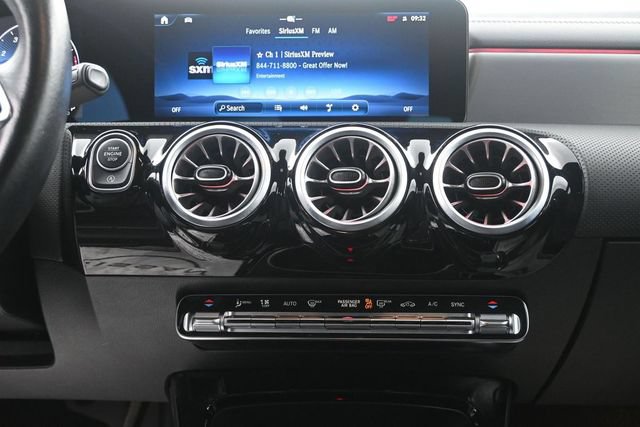 Used 2025 Mercedes-Benz CLA 250 image 12
