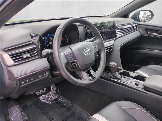 Used 2025 Toyota Camry SE w/ Multimedia Upgrade Package image 9