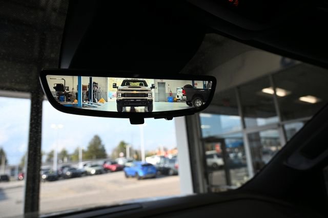 New 2026 Chevrolet Suburban Premier AWD/4WD image 18