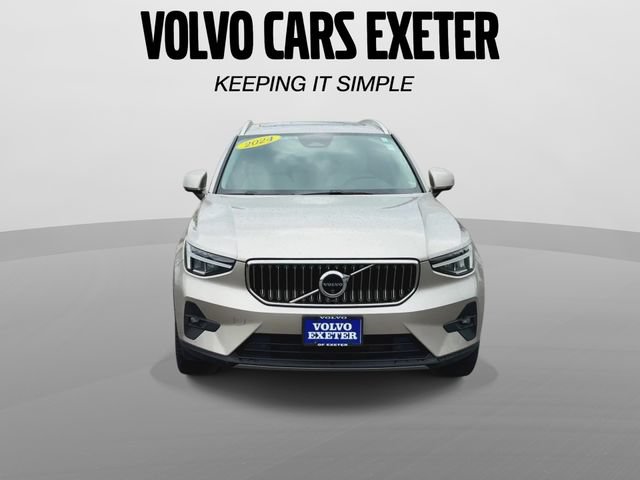 Certified 2024 Volvo XC40 B5 Plus w/ Climate Package AWD/4WD image 3