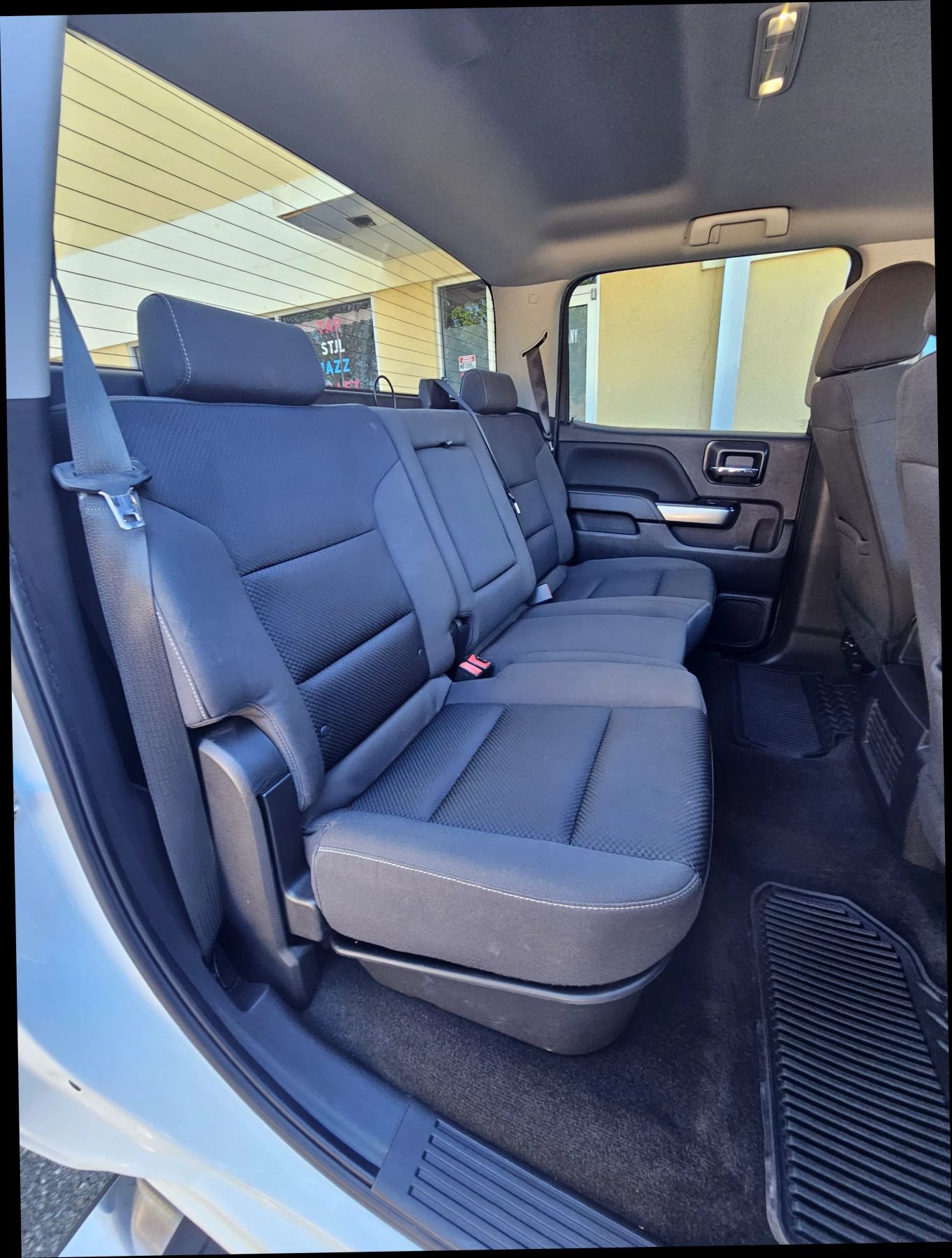 Used 2018 Chevrolet Silverado 1500 LT w/ LT Eassist Package RWD image 27